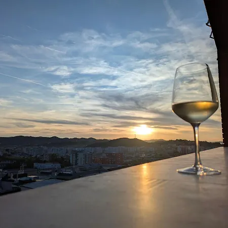 Golden View Apartament *