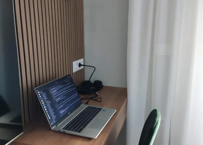 Golden View Тирана