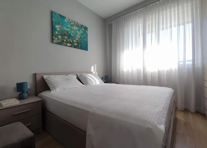 Апартаменты Golden View *