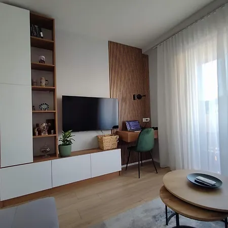 Golden View Apartment *